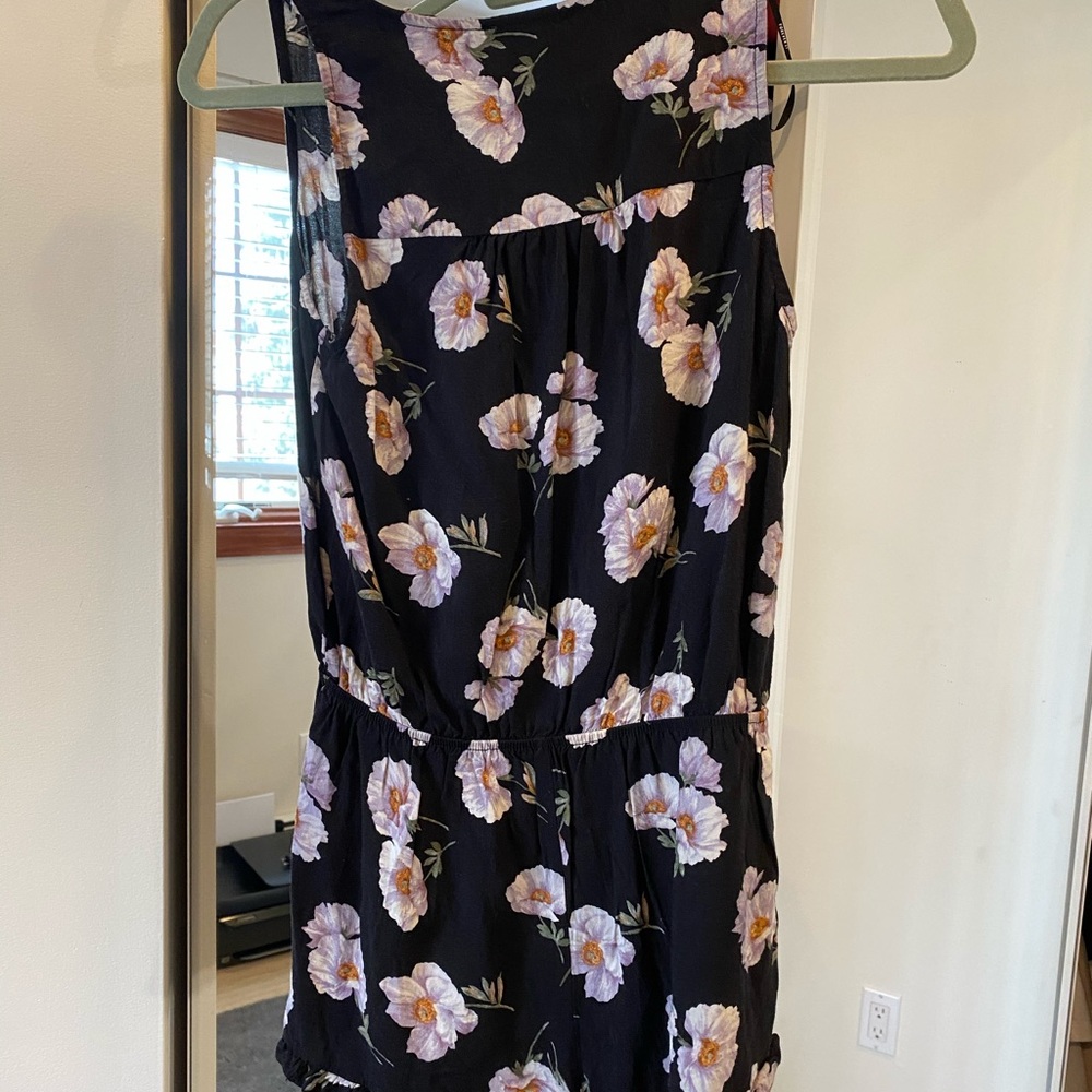Floral Romper - Picture 4 of 5